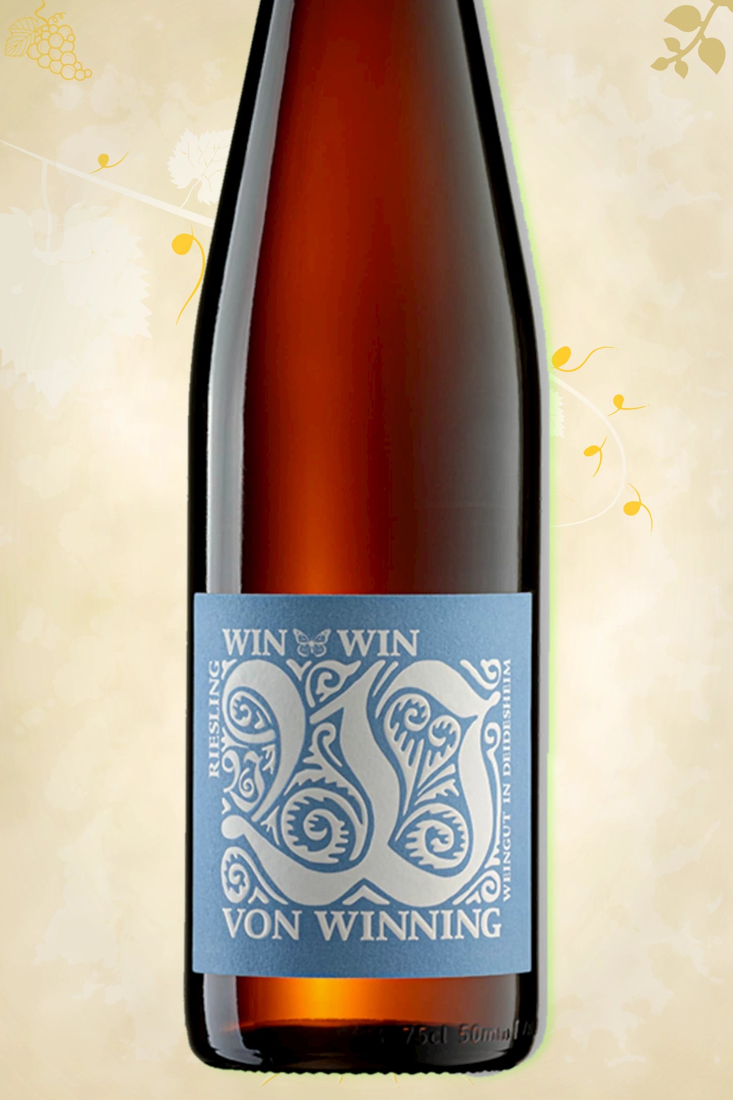 Ingezoomd label: Von Winning β Win Win Riesling qba (2023) β ontwerpdetails op beige achtergrond