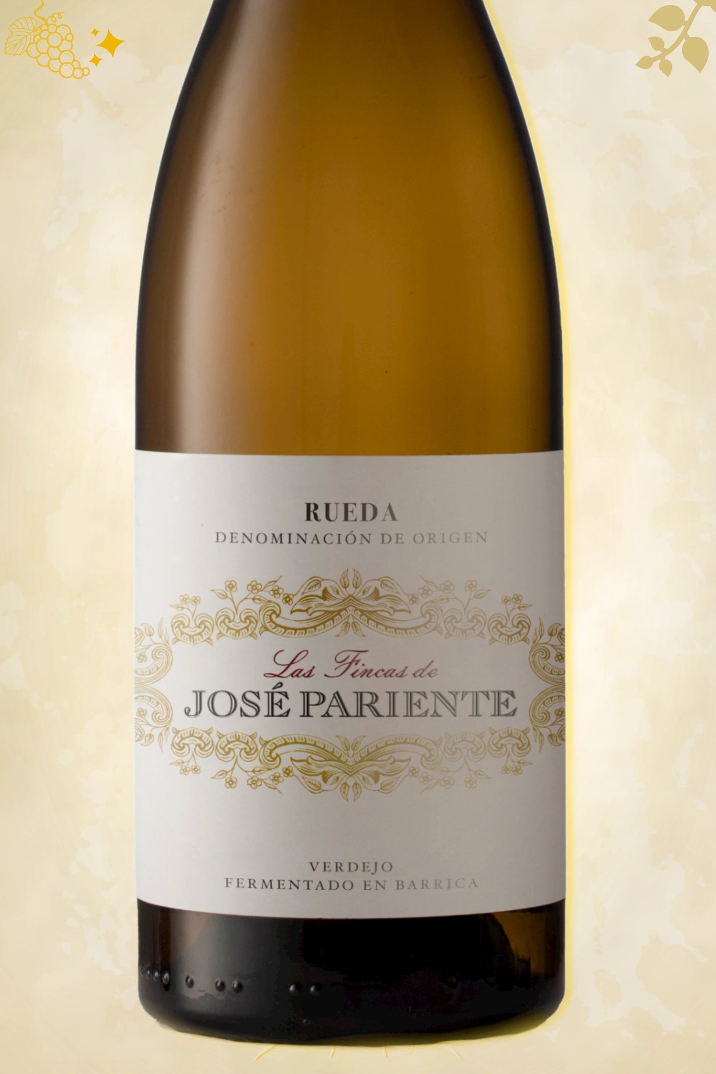 Ingezoomd label: Jose Pariente – Las Fincas de JP Verdejo Rueda Organic (2023) – ontwerpdetails op beige achtergrond