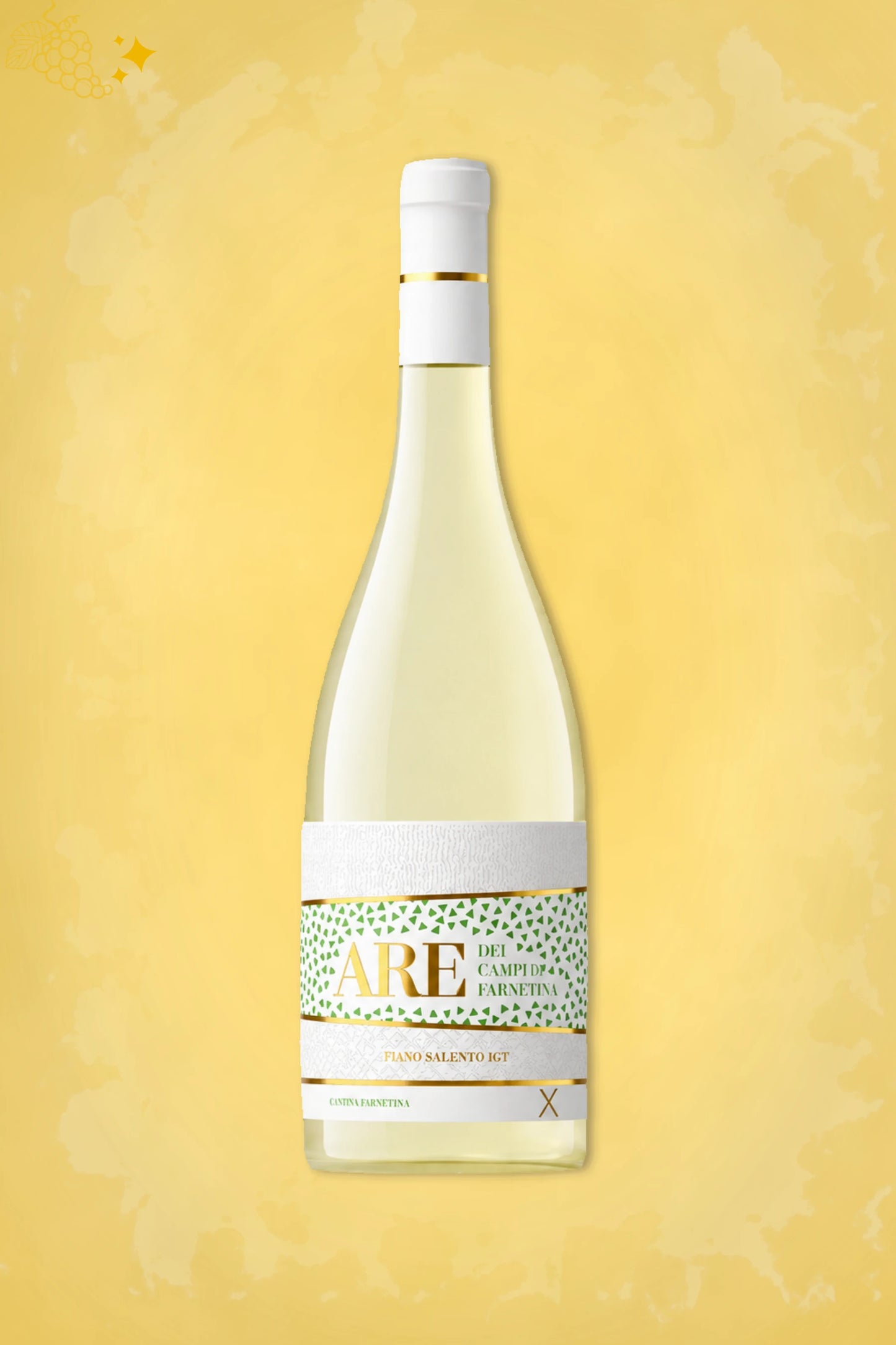 Fles Campi Deantera Are Fiano Salento IGT 2024, witte wijn uit Puglia, tegen goudkleurige achtergrond.