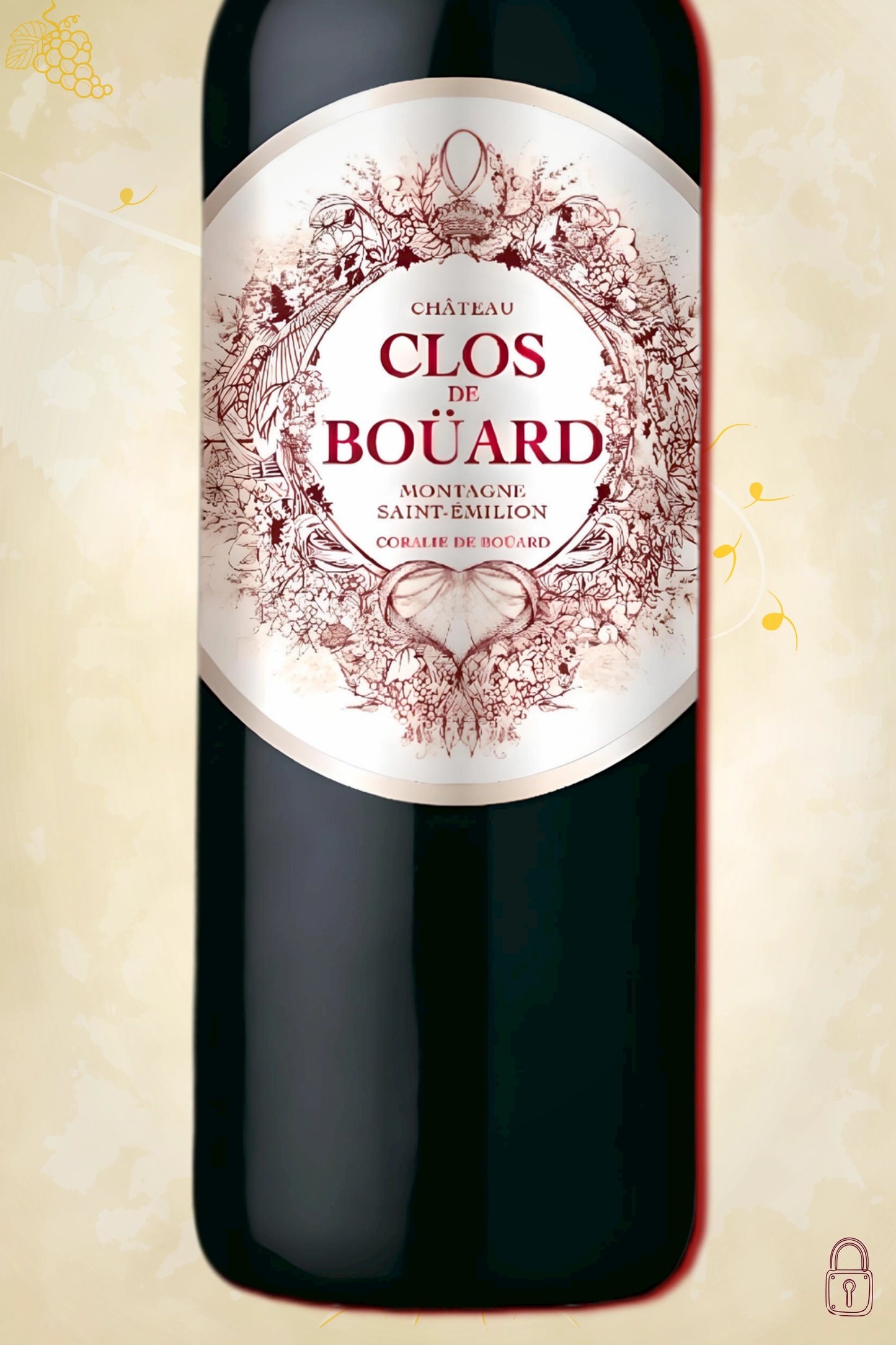 Etiket close‑up van Château Clos de Boüard Montagne Saint-Émilion 2020 – focus op logo tegen beige achtergrond