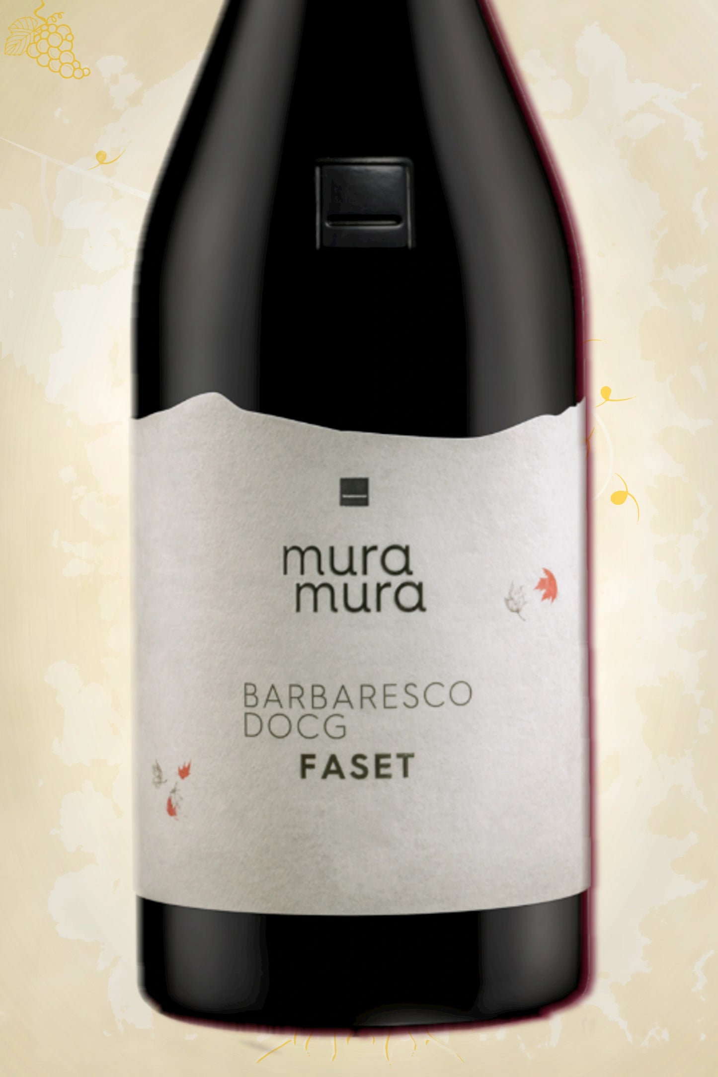 🔍 Mura Mura – Faset Barbaresco (2019) – close‑up etiket detail op beige achtergrond