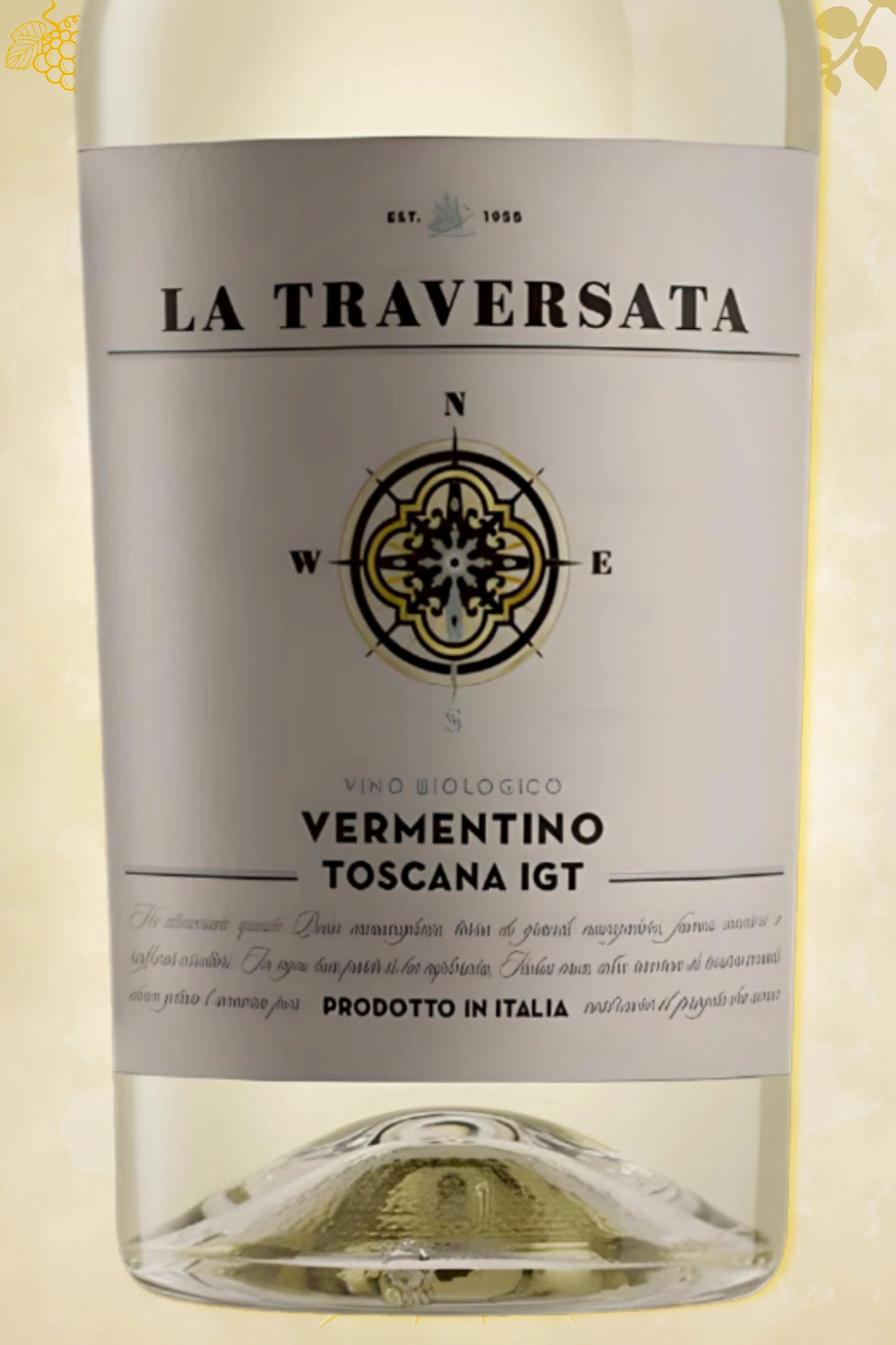Close‑up etiket: Traversata - Vermentino (2023) – volledige weergave op beige achtergrond