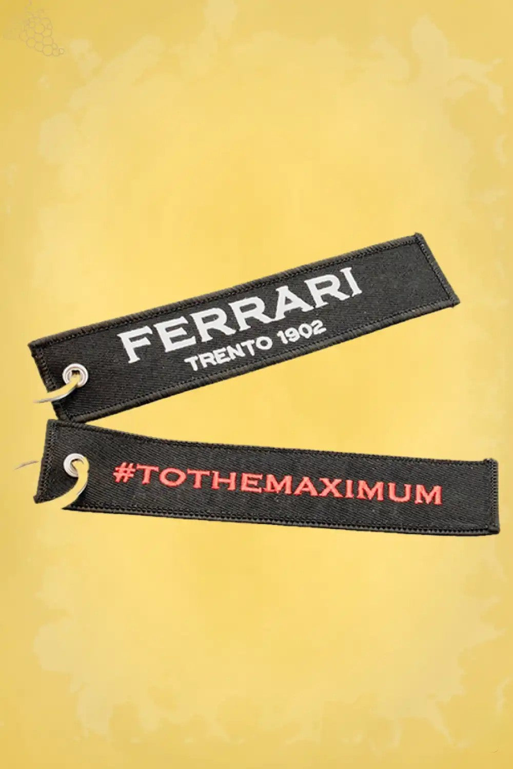 Metal Ferrari F1 keyring with Trento logo