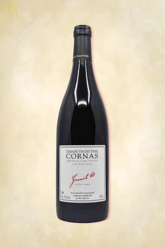 Cornas – wijn fles met witte achtergrond